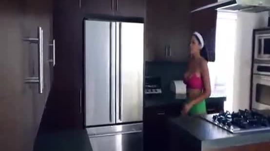 Gym Porn Featuring Goodlooking Babe